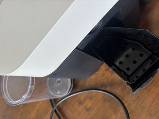 Cafetera Nespresso Krups Blanca y Negra