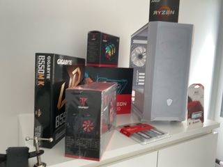 PC Gamer Blanco con Luces LED