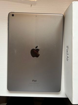 Apple iPad Air Negro/Plateado 2018 No trae cargado
