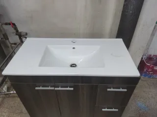 Mueble de baño con lavabo