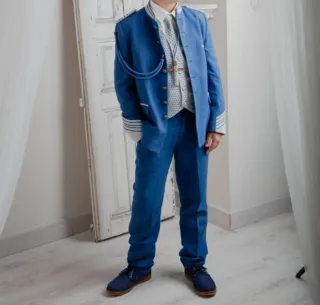 Traje de comunión azul + zapatos.