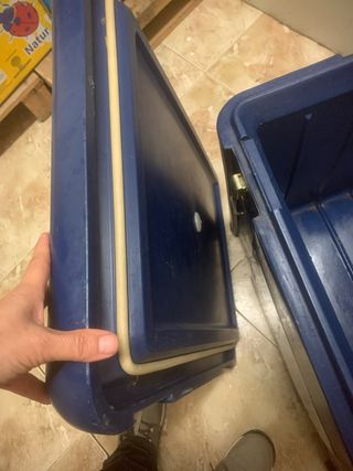 Nevera isotérmica azul