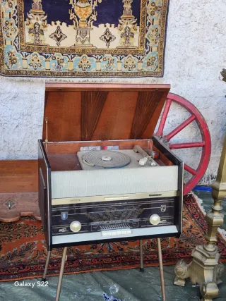 Mesa Radio Tocadiscos Philips Vintage