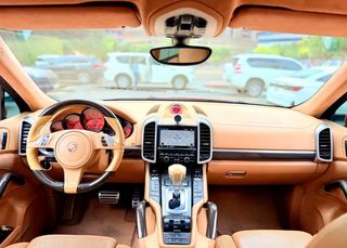 Porsche Cayenne GTS 2013