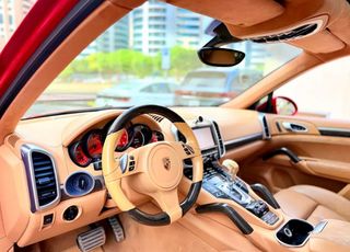 Porsche Cayenne GTS 2013