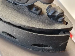 Ferro da stiro antico fine '800