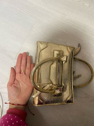 Bolso dorado metalizado