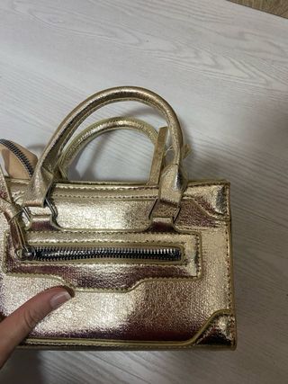 Bolso dorado metalizado