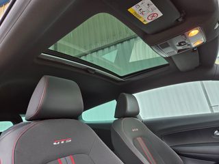 VOLKSWAGEN SCIROCCO 2.0 TSI 220cv