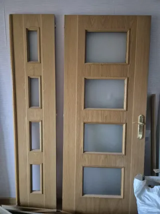 Puertas madera maciza interior y salón