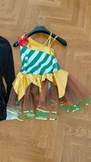 Maillot niña T.10 verde y blanco