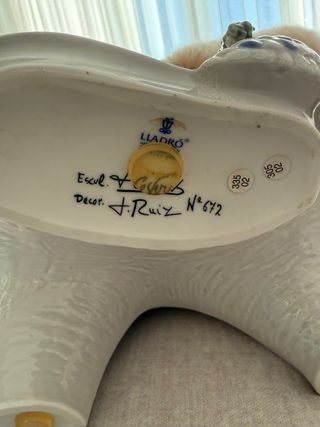 Figura Lladro Mujer Sentada Flores