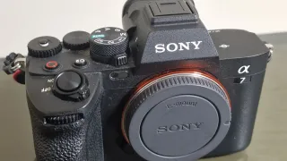 Sony A7 IV + Accesorios