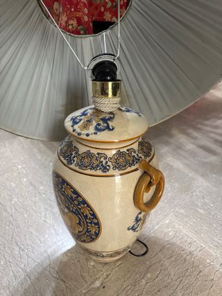 Lampada in ceramica decorata