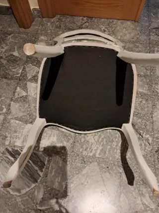 Silla Isabelina Estilo Francés lacada,tapizada