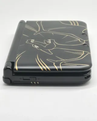 Near Mint Console Nintendo 3ds XL tema Charizard