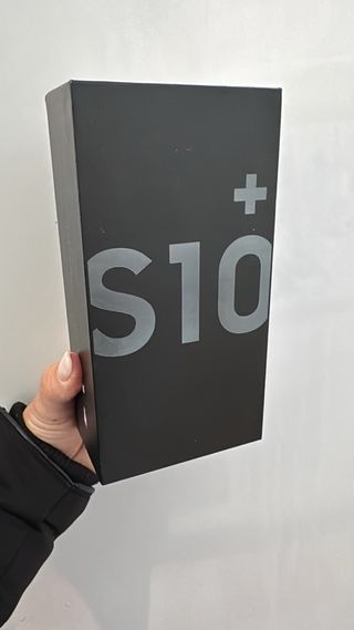 Caja Samsung S10+ Negro