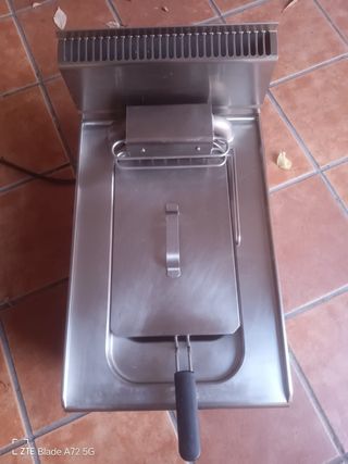 freidora y plancha industrial. profesional
