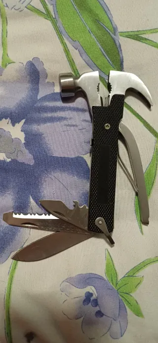 Herramienta Multiusos Martillo Alicates Cuchillo