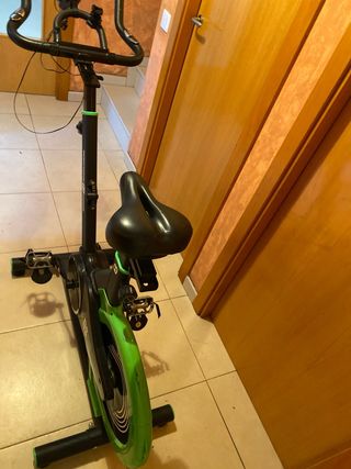 Bicicleta Estática BODYTONE DS06