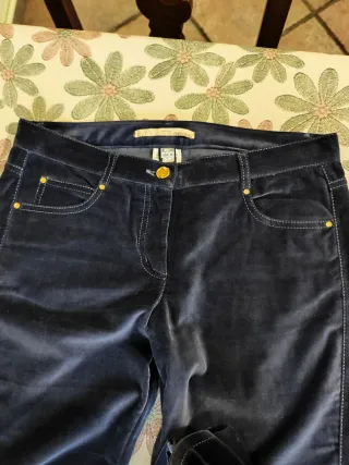 Jeans velluto colore blu con logo lunghezza 109cm