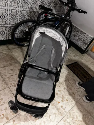 Silla de coche bebé gris