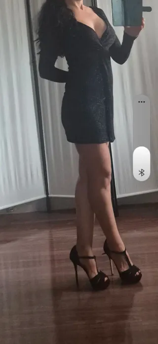 Vestido fiesta Pull&Bear negro brillante