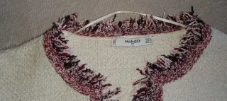 Chaqueta blanco roto con hilo de oro y flecos