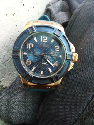 Reloj Guess Acero Azul y Dorado
