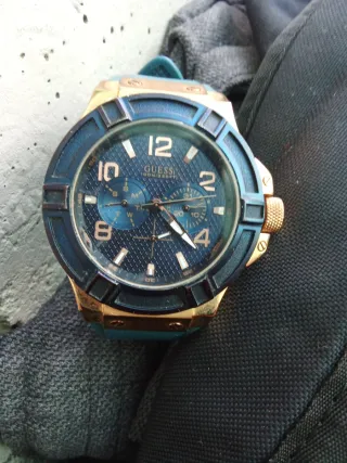 Reloj Guess Acero Azul y Dorado