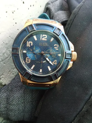 Reloj Guess Acero Azul y Dorado
