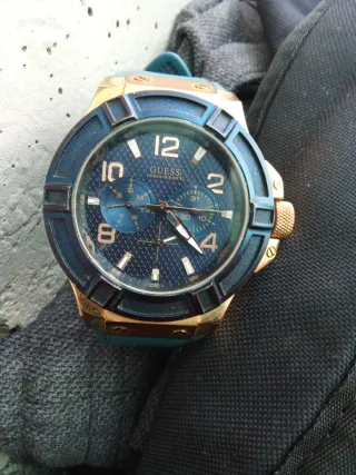 Reloj Guess Acero Azul y Dorado