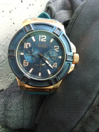 Reloj Guess Acero Azul y Dorado