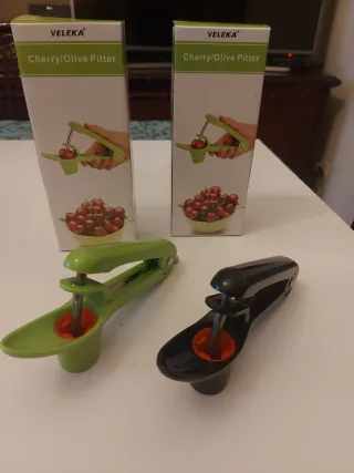 Snocciolatore Ciliegie Olive Veleka