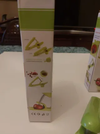 Snocciolatore Ciliegie Olive Veleka