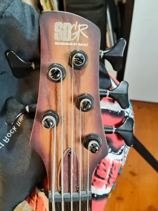 Bajo Ibanez SRH505F-NNF Fretless