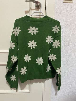 Cárdigan Verde Flores Blancas Stradivarius jersey