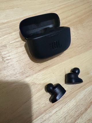 Auriculares Inalámbricos JBL Tune 130 NC