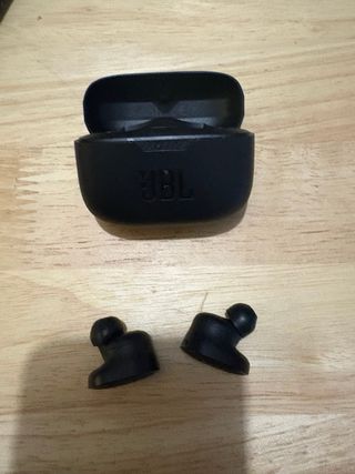 Auriculares Inalámbricos JBL Tune 130 NC
