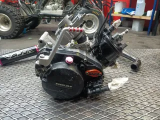 Motor AM6