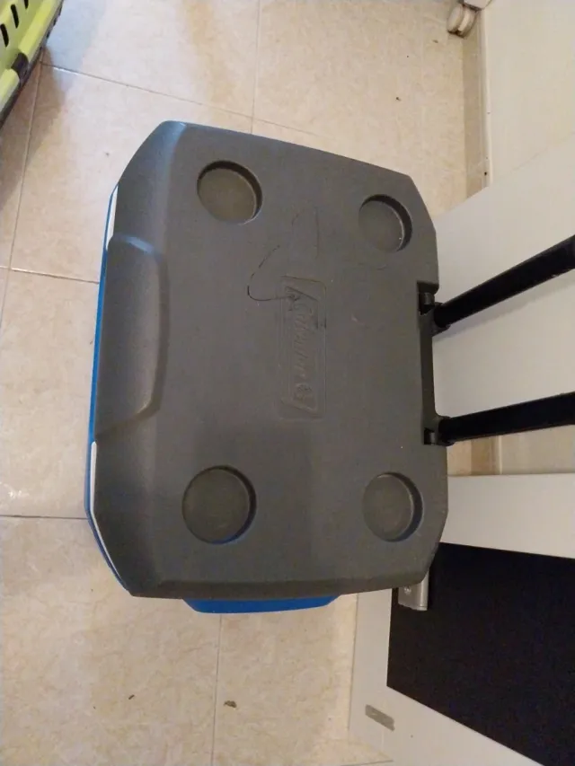 Nevera grande Coleman con ruedas