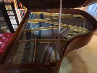 Piano de media cola Gaveau