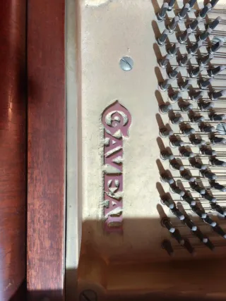 Piano de media cola Gaveau
