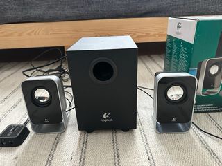 Altavoces Logitech 2.1 Negro/Plata
