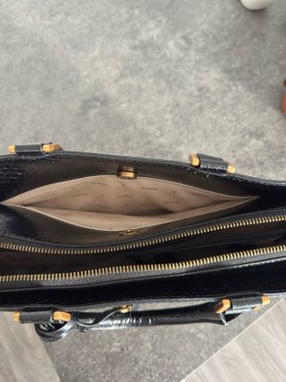 Bolso Guess Negro Piel Serpiente