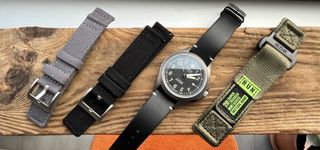 Timex Expedition Field Post Titanium Automático