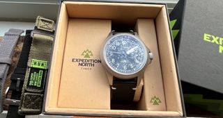 Timex Expedition Field Post Titanium Automático