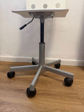 Silla Ikea blanca madera