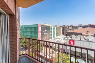 Piso en venta en Ca n'Aurell en Terrassa