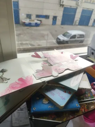 El Monstruo de Colores, un libro pop-up